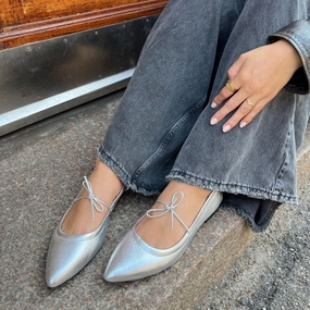 A BEAUTY - SILVER
