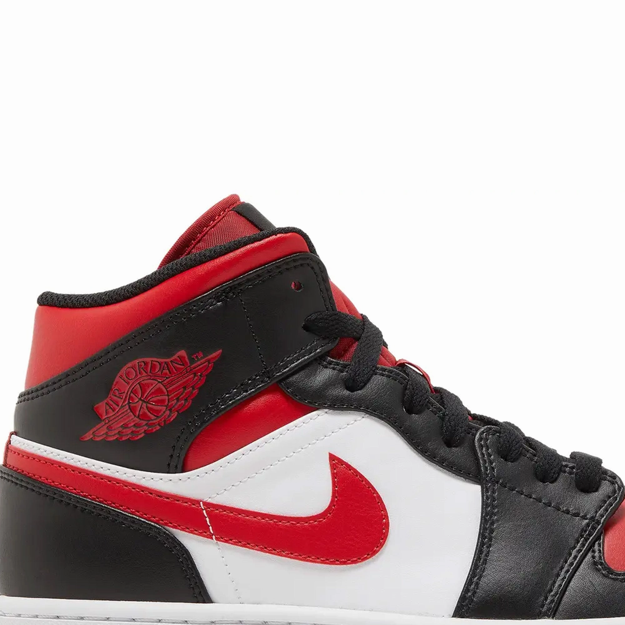 Air Jordan 1 Mid 'Bred Toe' GS (2022)