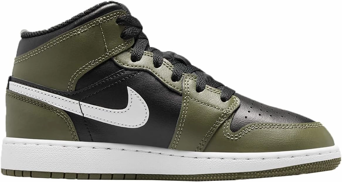 Air Jordan 1 Mid Big Kids' Shoes