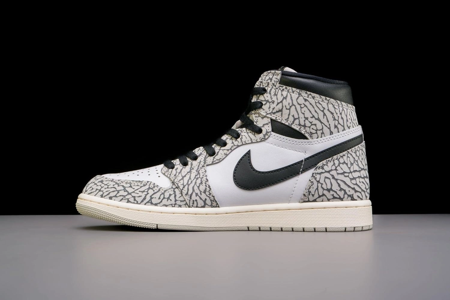 Air Jordan 1 Retro High OG True Blue Style Code: DZ5485-410