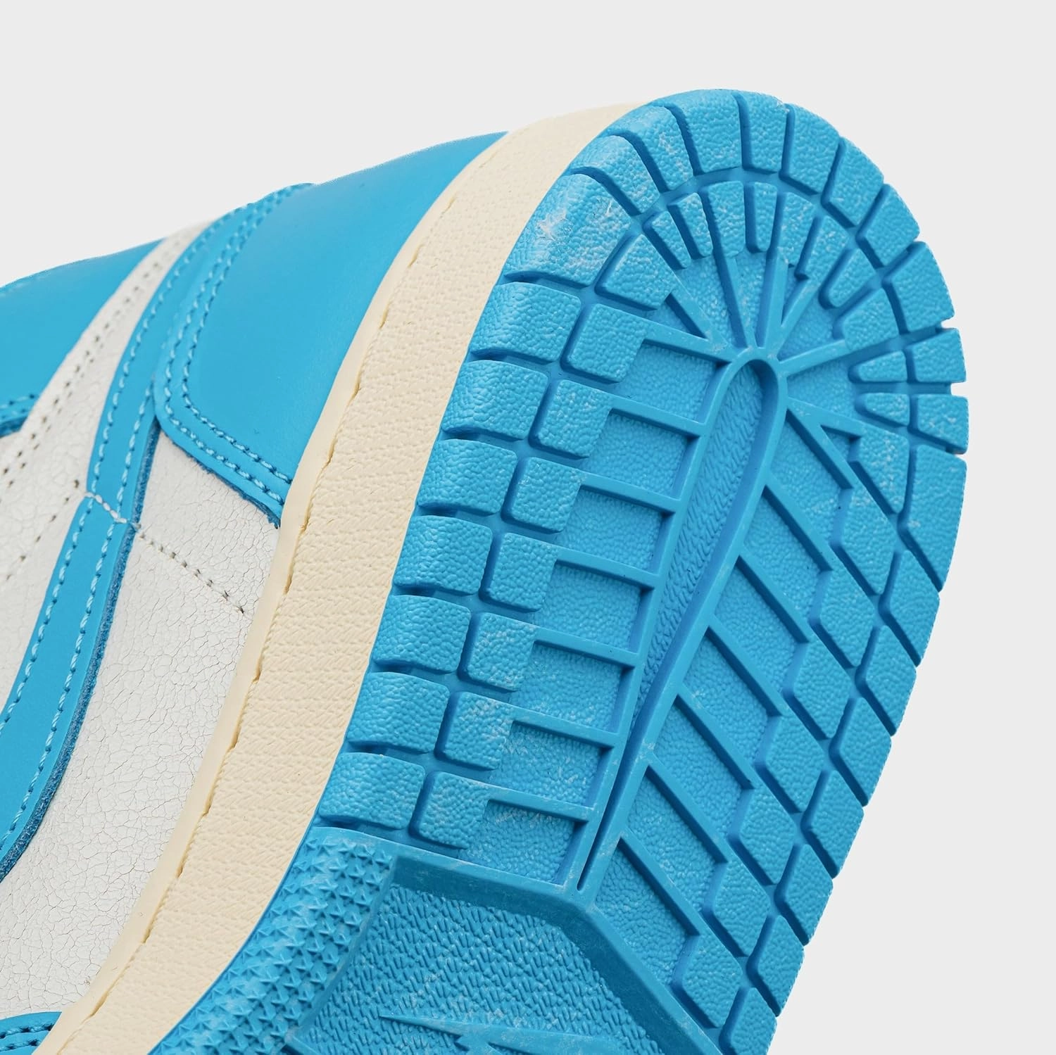Air Jordan 1 Retro High OG UNC Reimagined Grade School Lifestyle Shoes (Dark Powder Blue/Dark Blue/Sail)