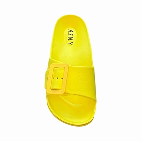 Amira Sandal