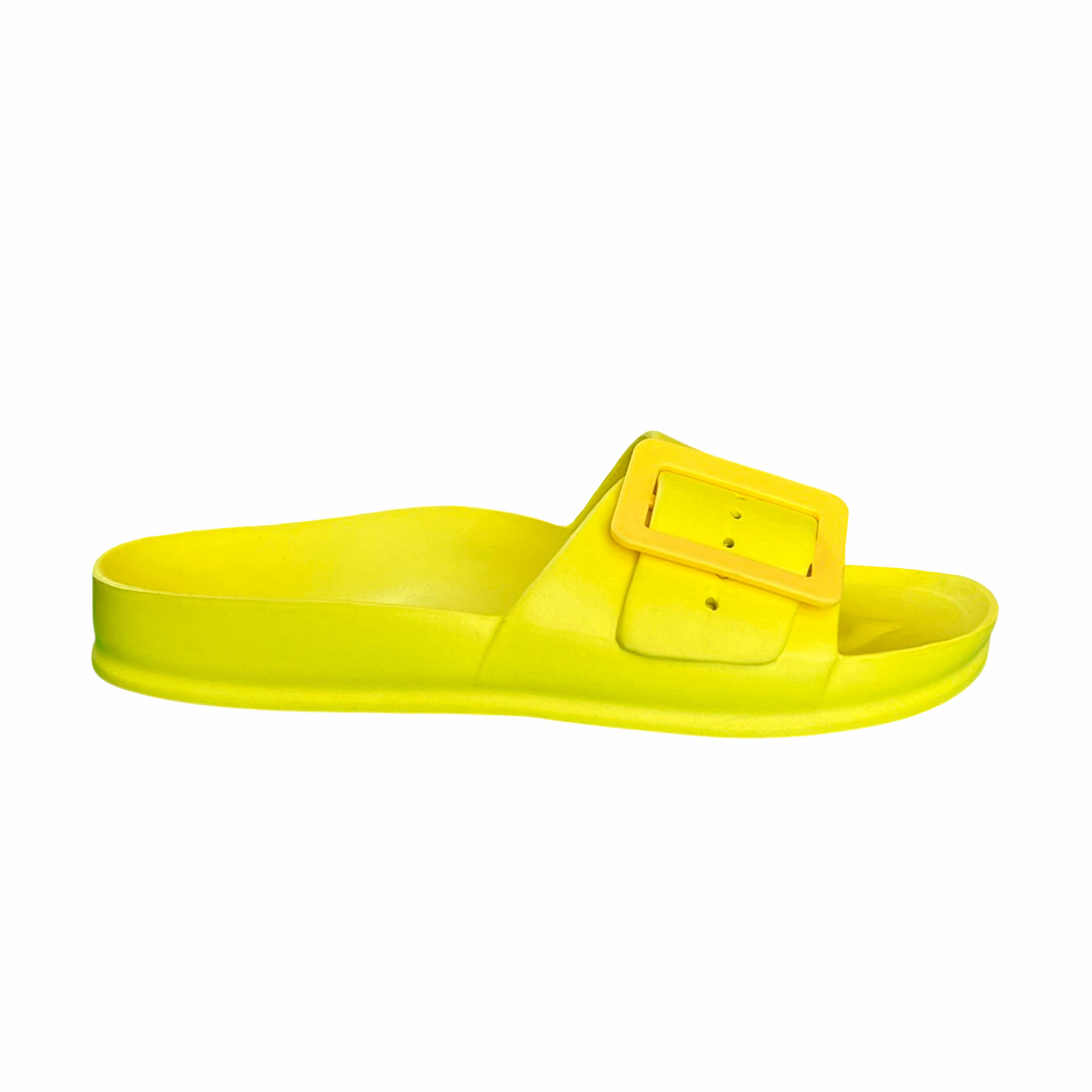 Amira Sandal