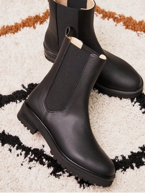 Chelsea Recycled Grain Leather Vegan Boots | Black