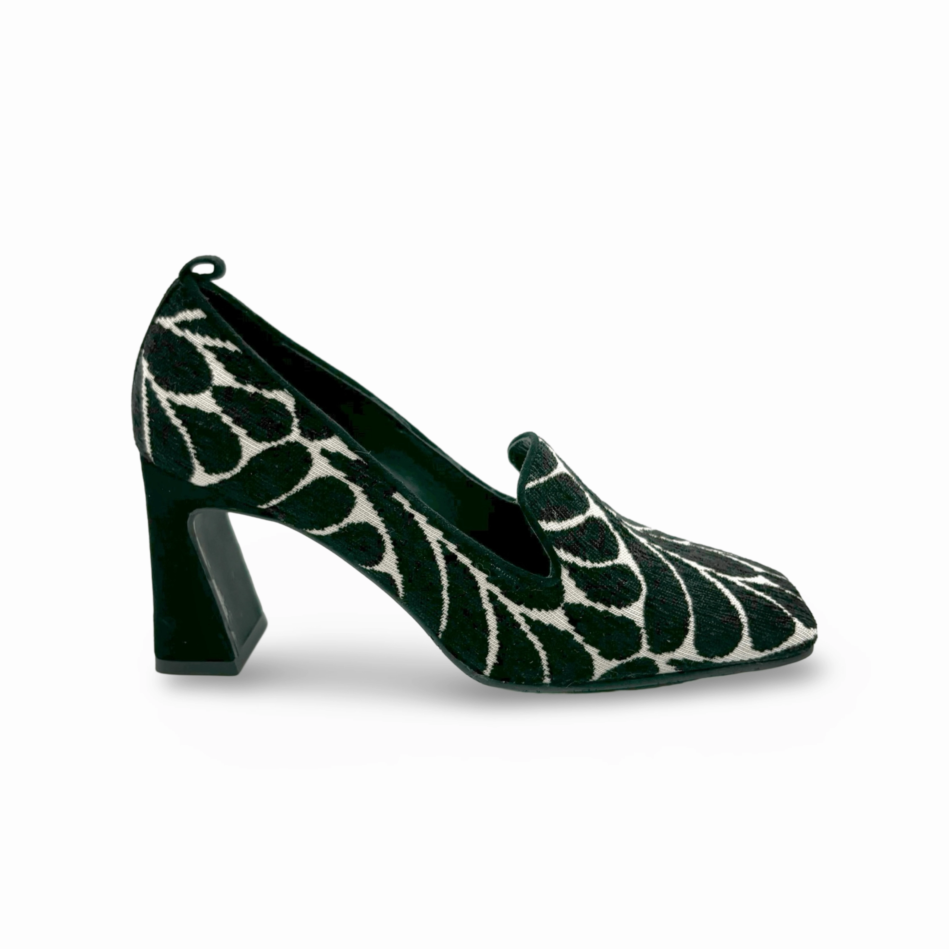Eluma Black & White Pump
