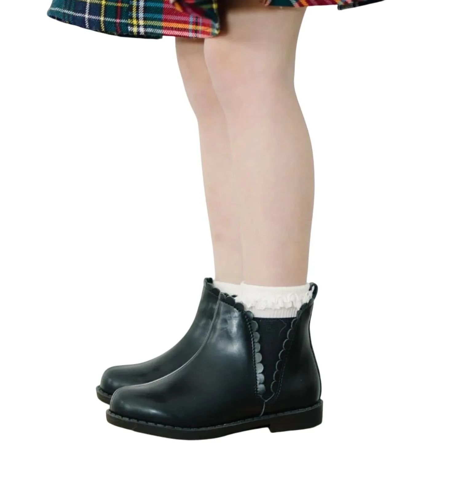 Girl's Nicola Scalloped Chelsea Boot In Black
