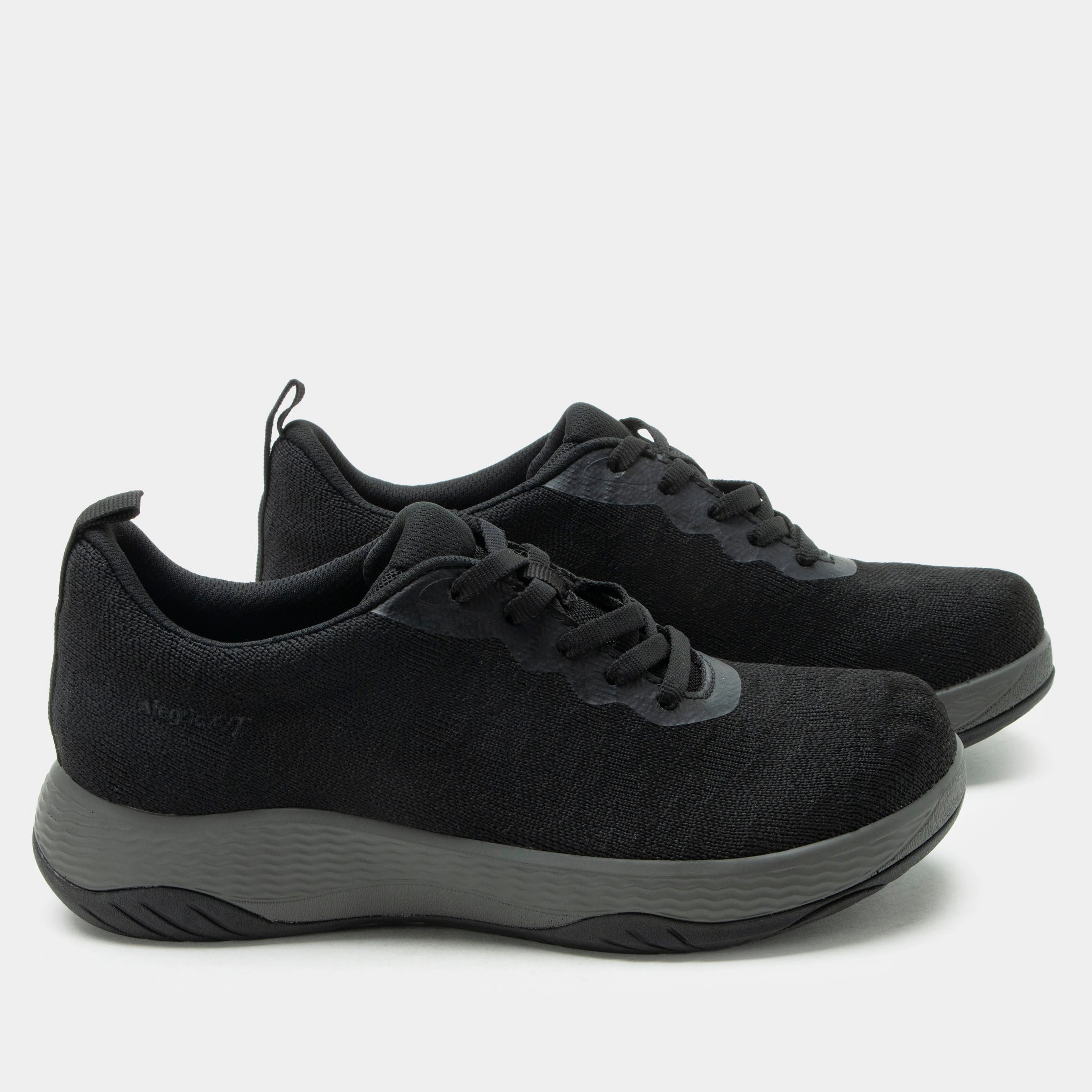 In8 All Black Shoe