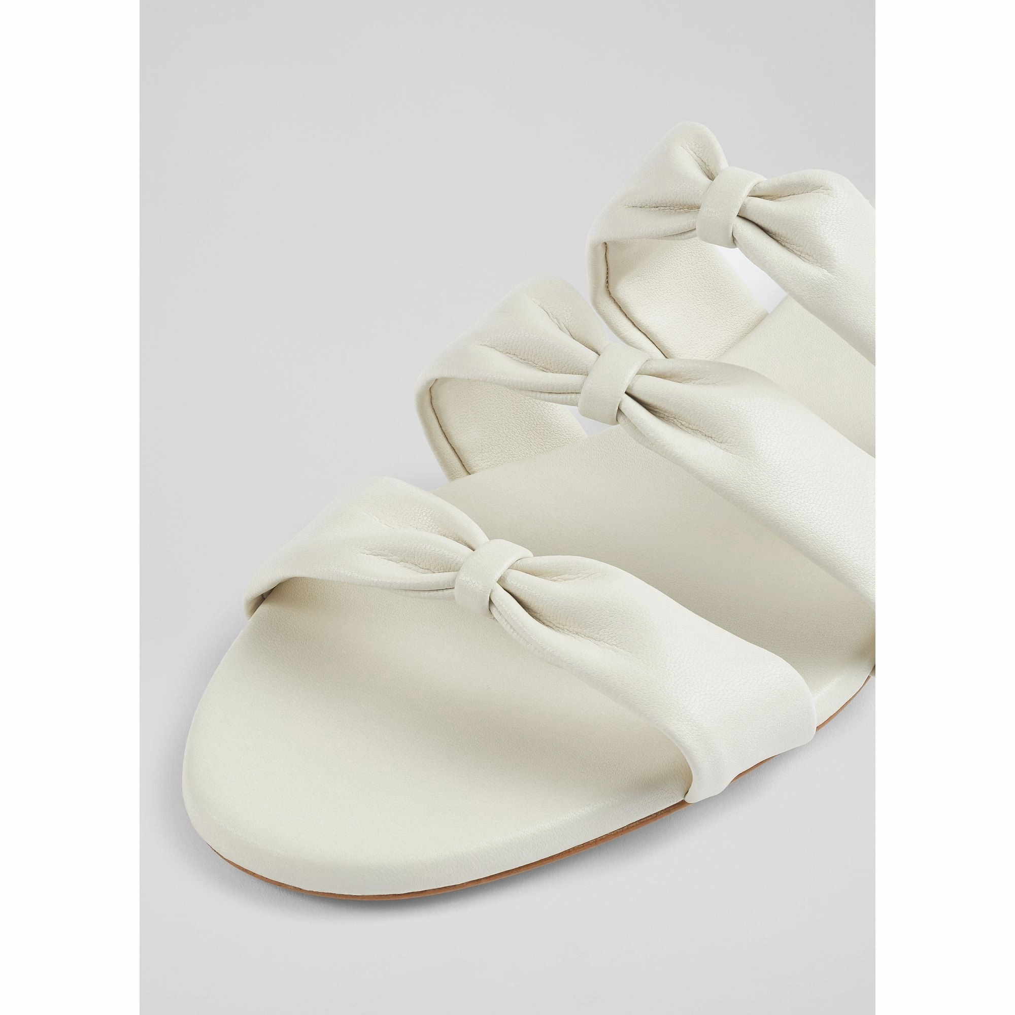 Jayla Flat Sandals