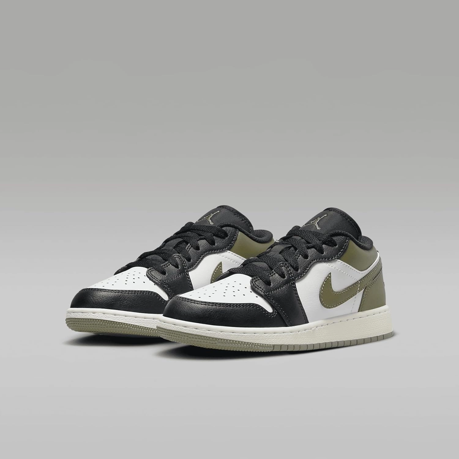 Jordan 1 Low Big Kid's (GS)