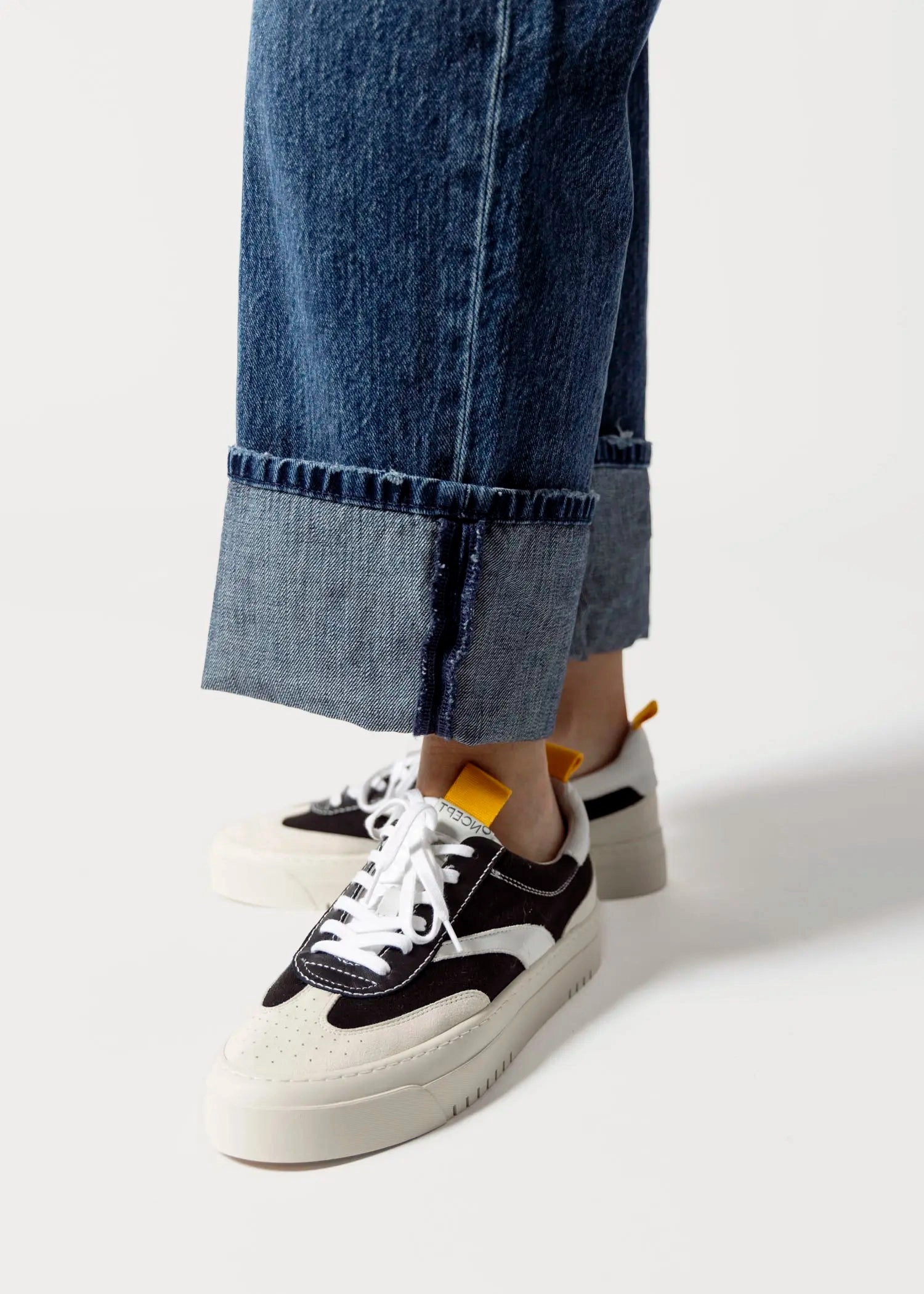Lagos Sneaker