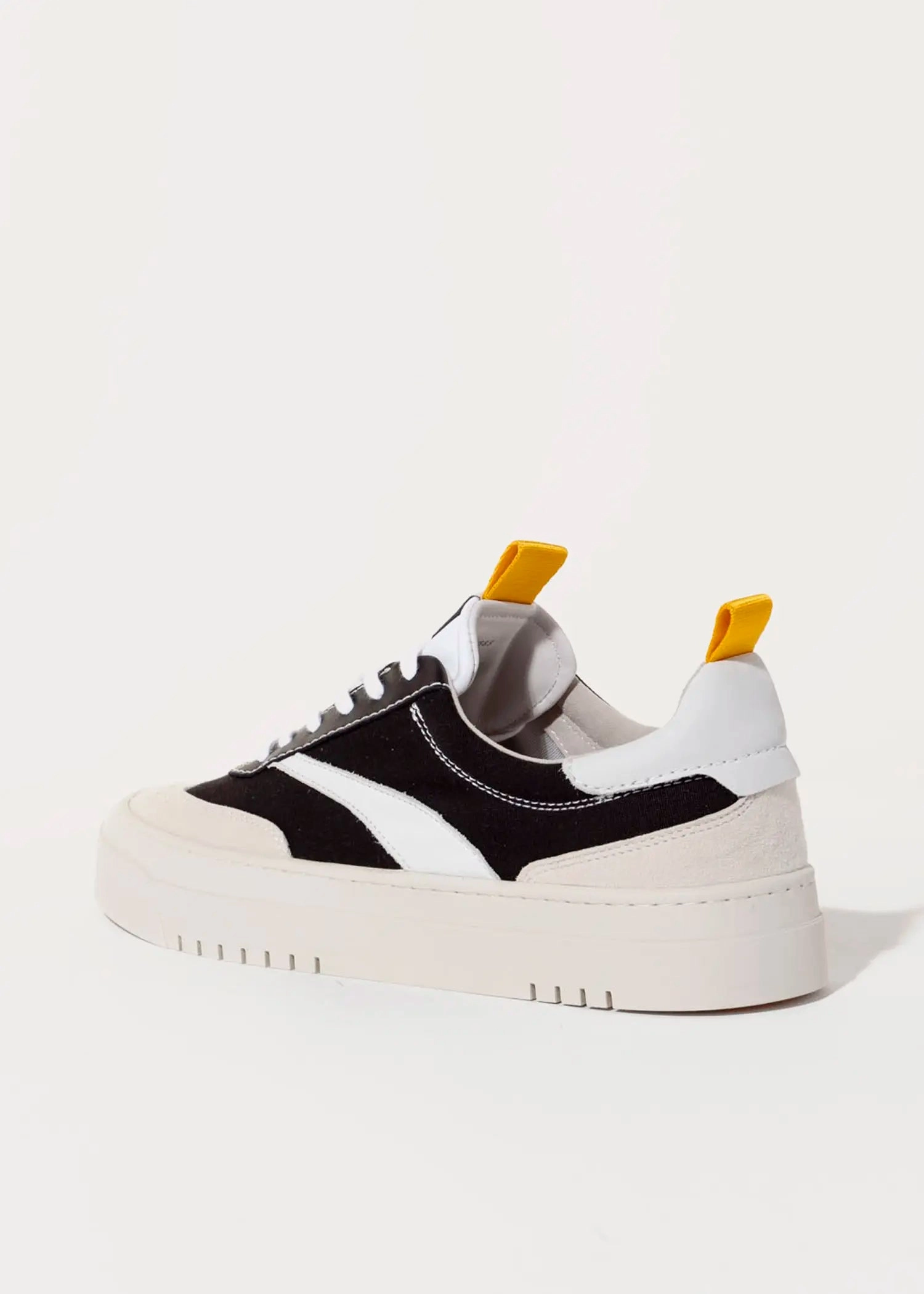 Lagos Sneaker