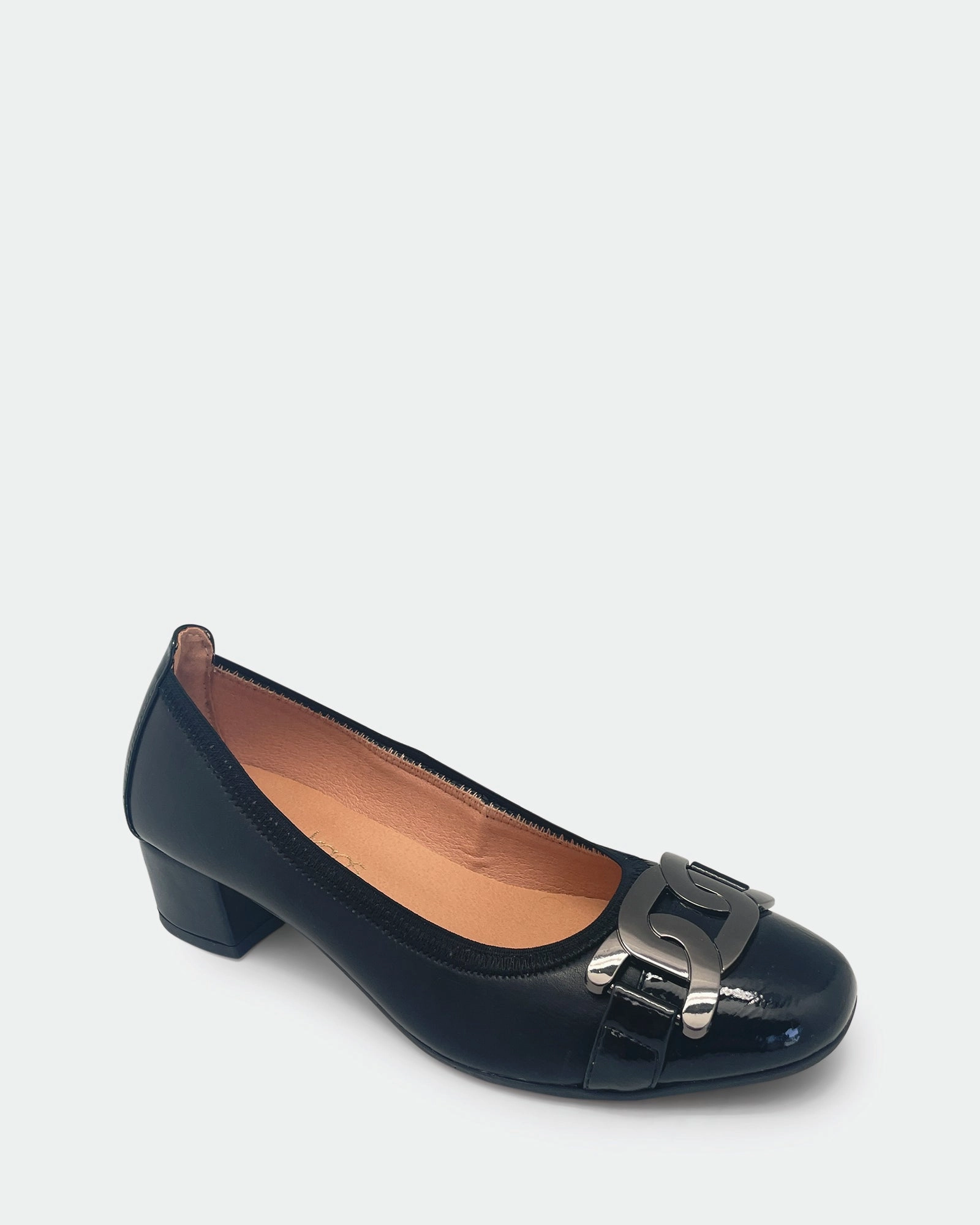 Larella Black
