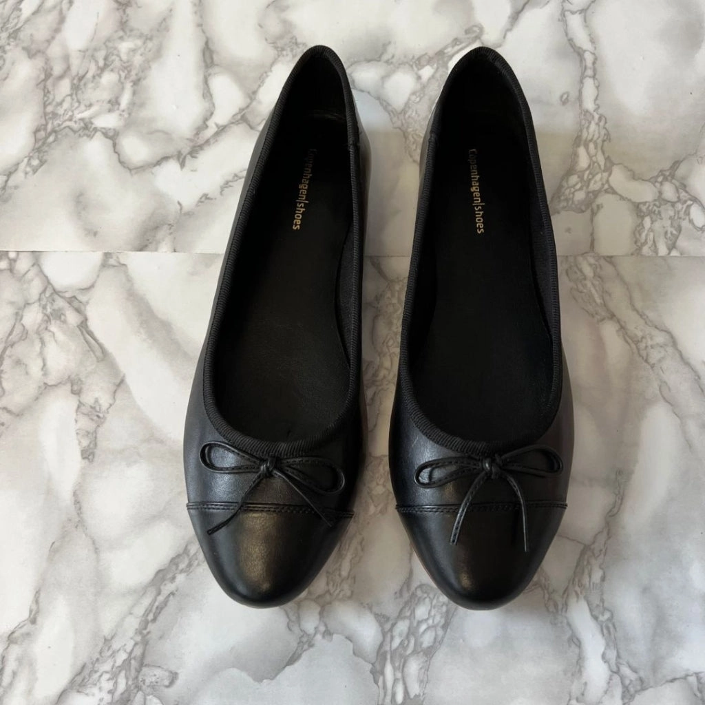 LOVELY - Black plain