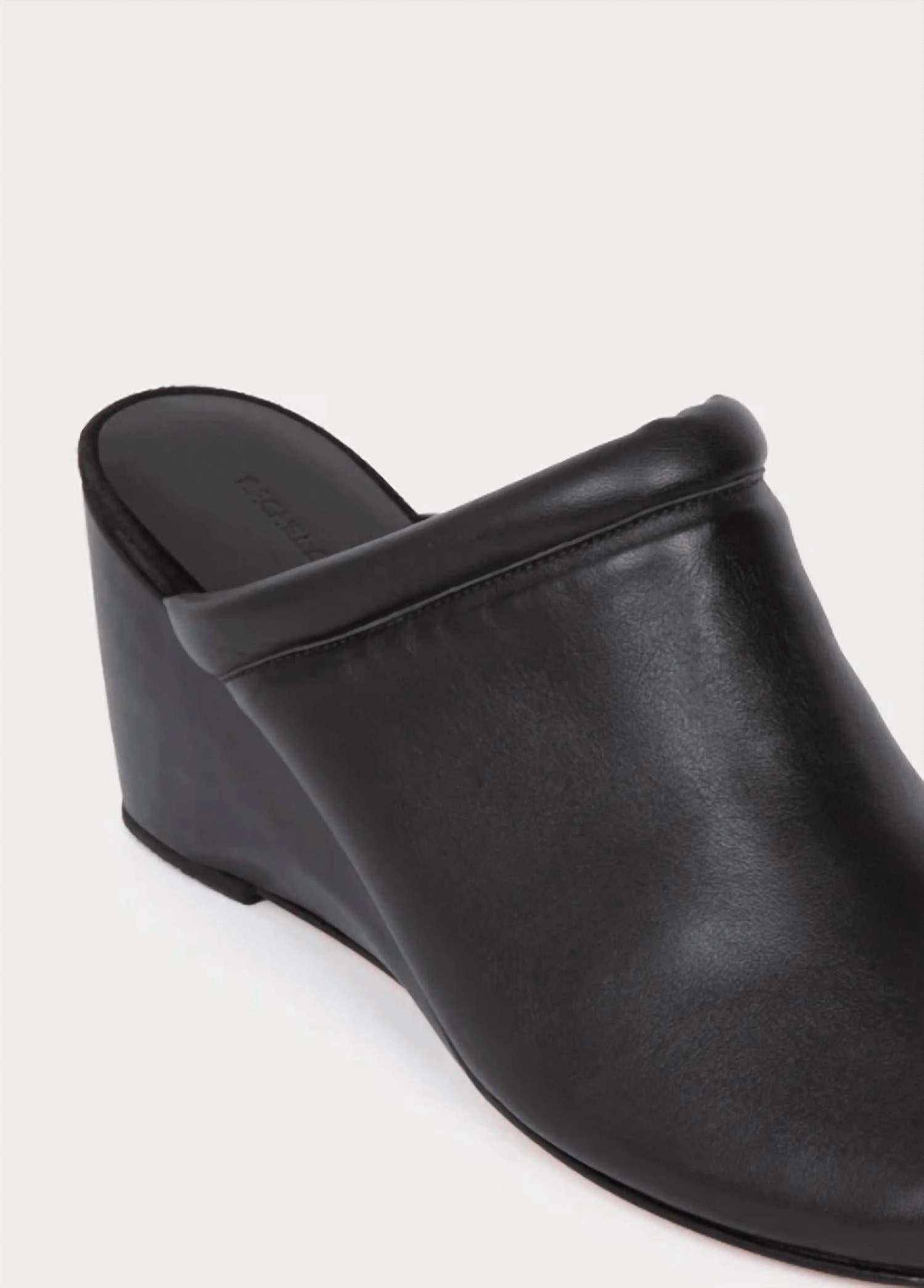 Low Bully Wedge Sandal In Black