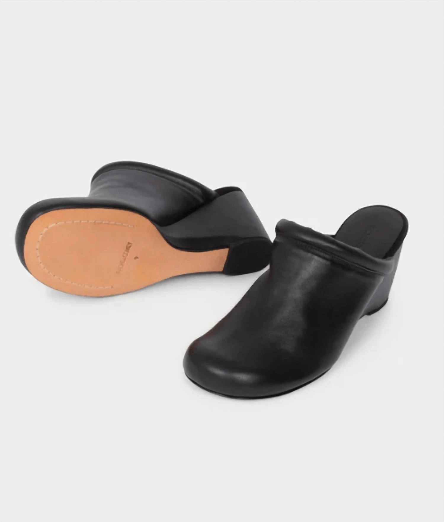 Low Bully Wedge Sandal In Black
