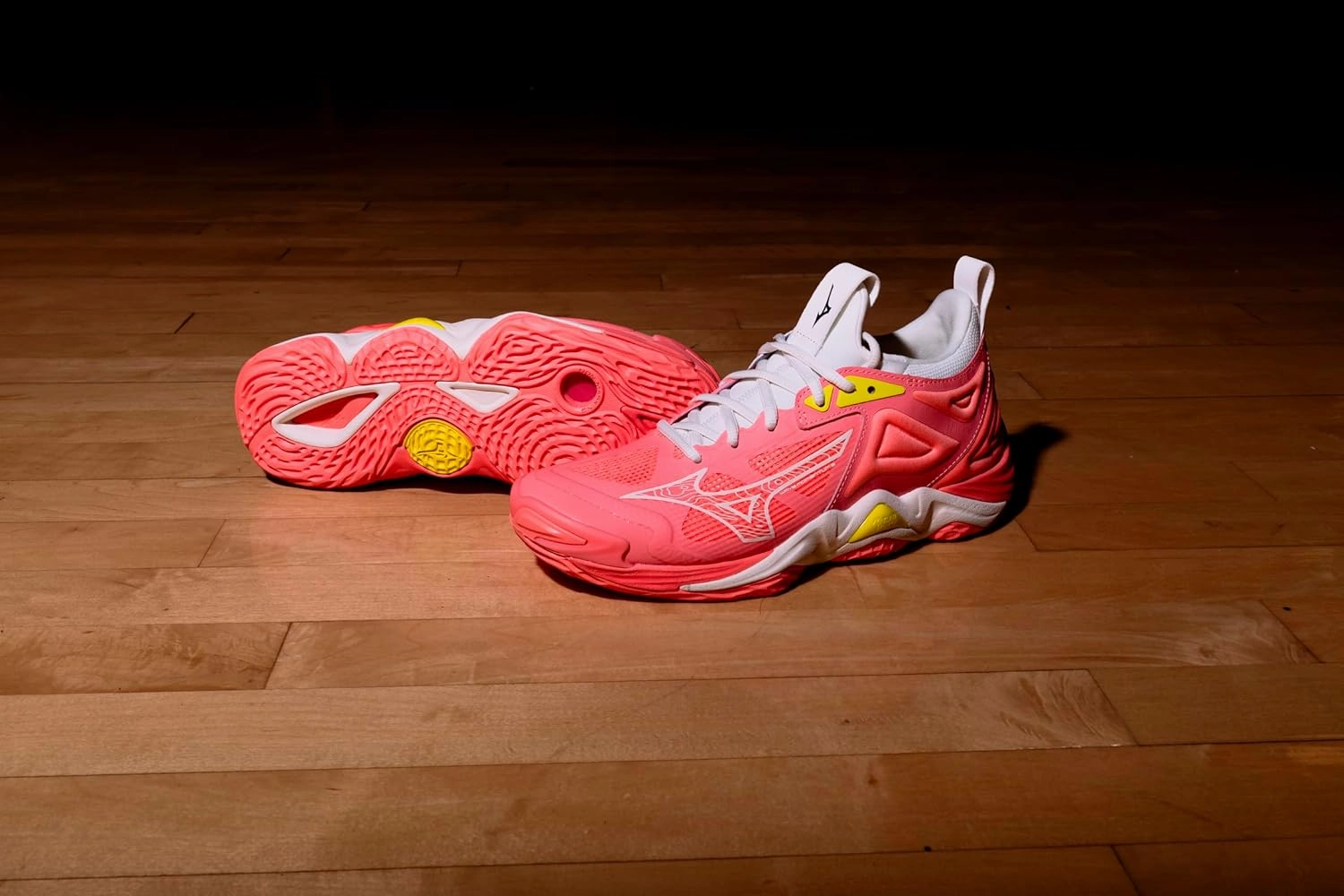 Mizuno Women's Wave Momentum 3 Women's Volleyball Shoe