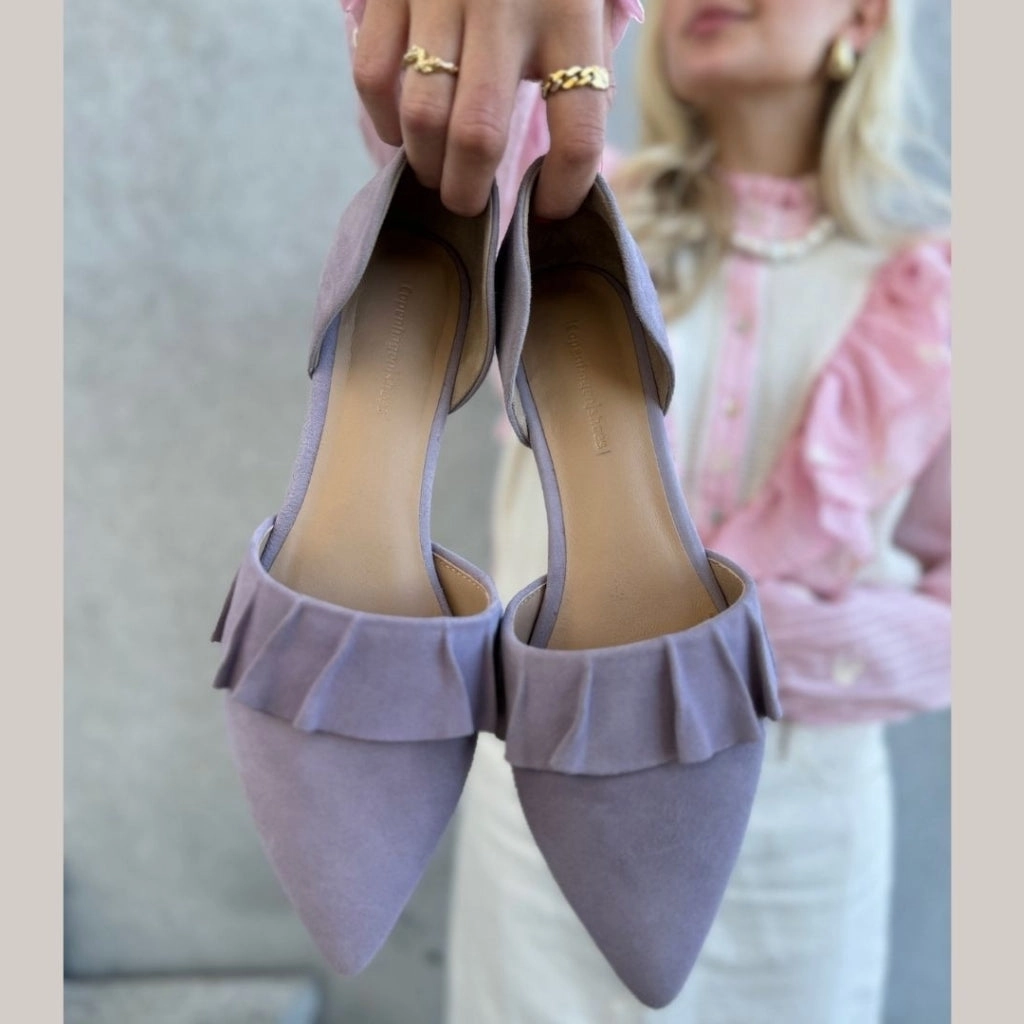 NEW ROMANCE 23 - SUEDE - IRISH