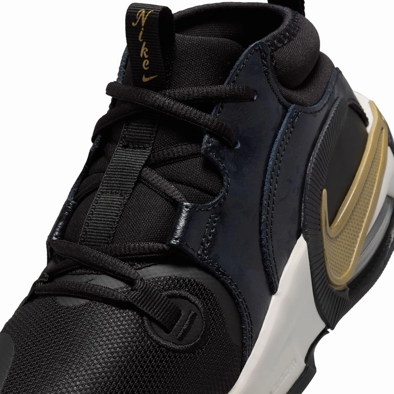 Nike Air Zoom Crossover 2 Big Kids' Basketball Shoes (FZ7312-001, Black/Pale Ivory/Metallic Gold)