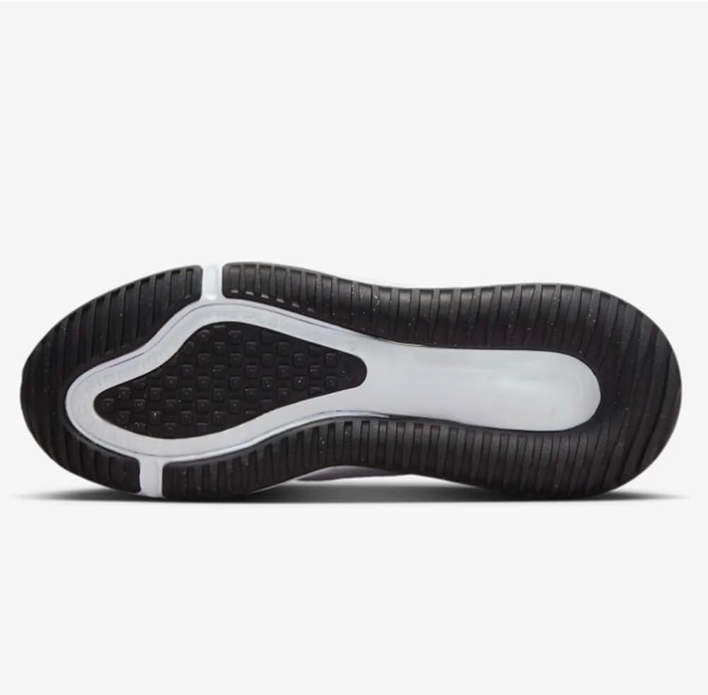 Nike Boy's Air Max 270 Go (Big Kid)