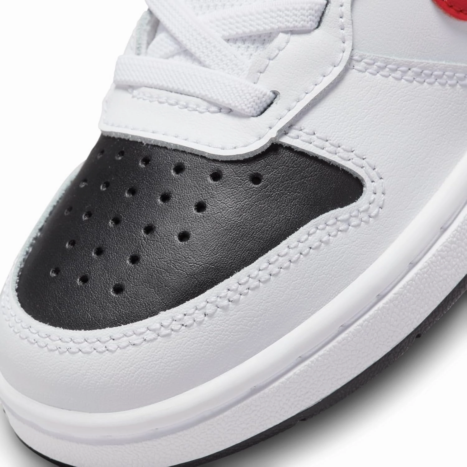 NIKE Boy's Sneaker