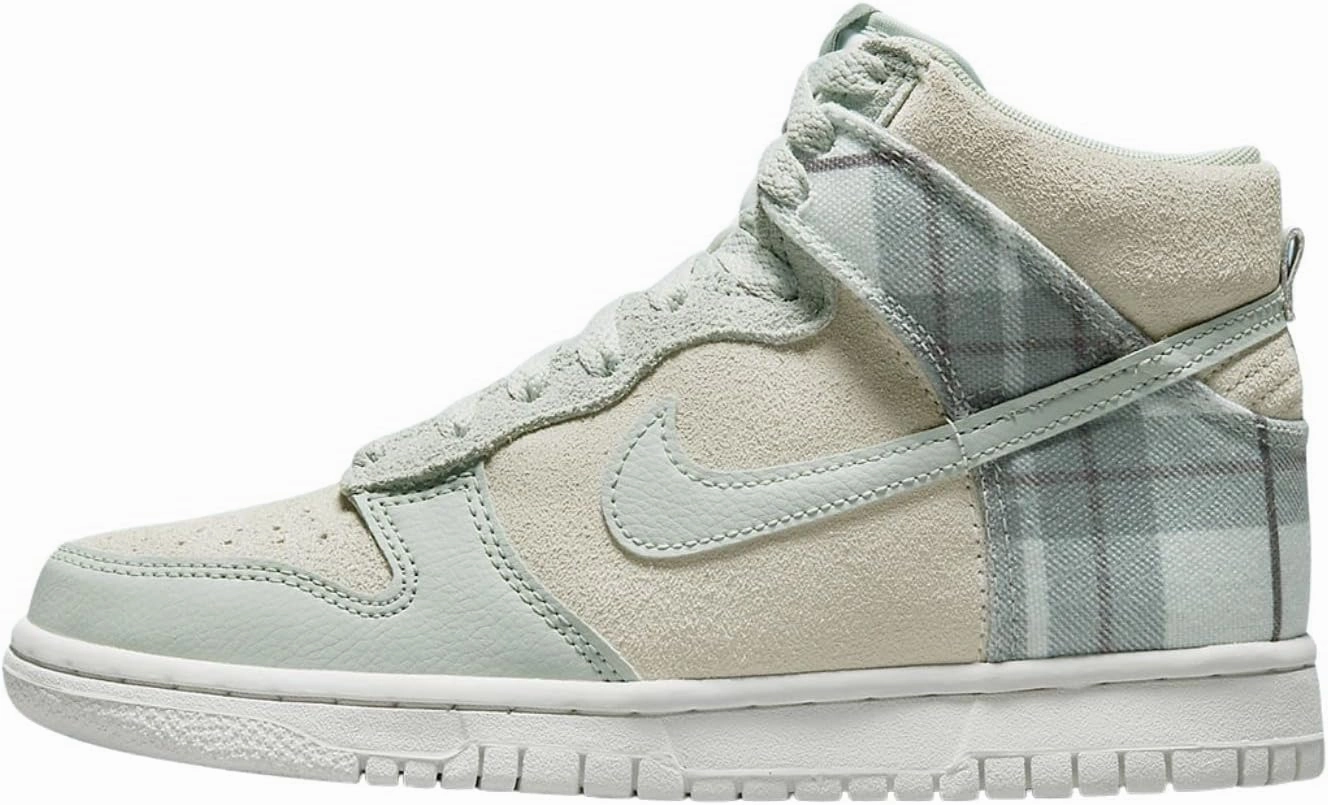 Nike Dunk High SE Big Kids' Shoes Size- 7