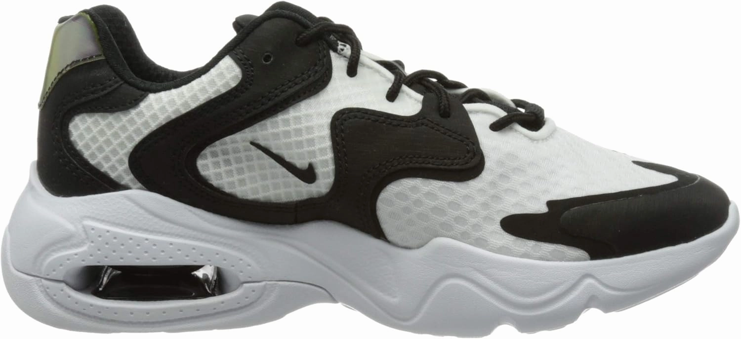 Nike Men's Classic Basketball Shoe