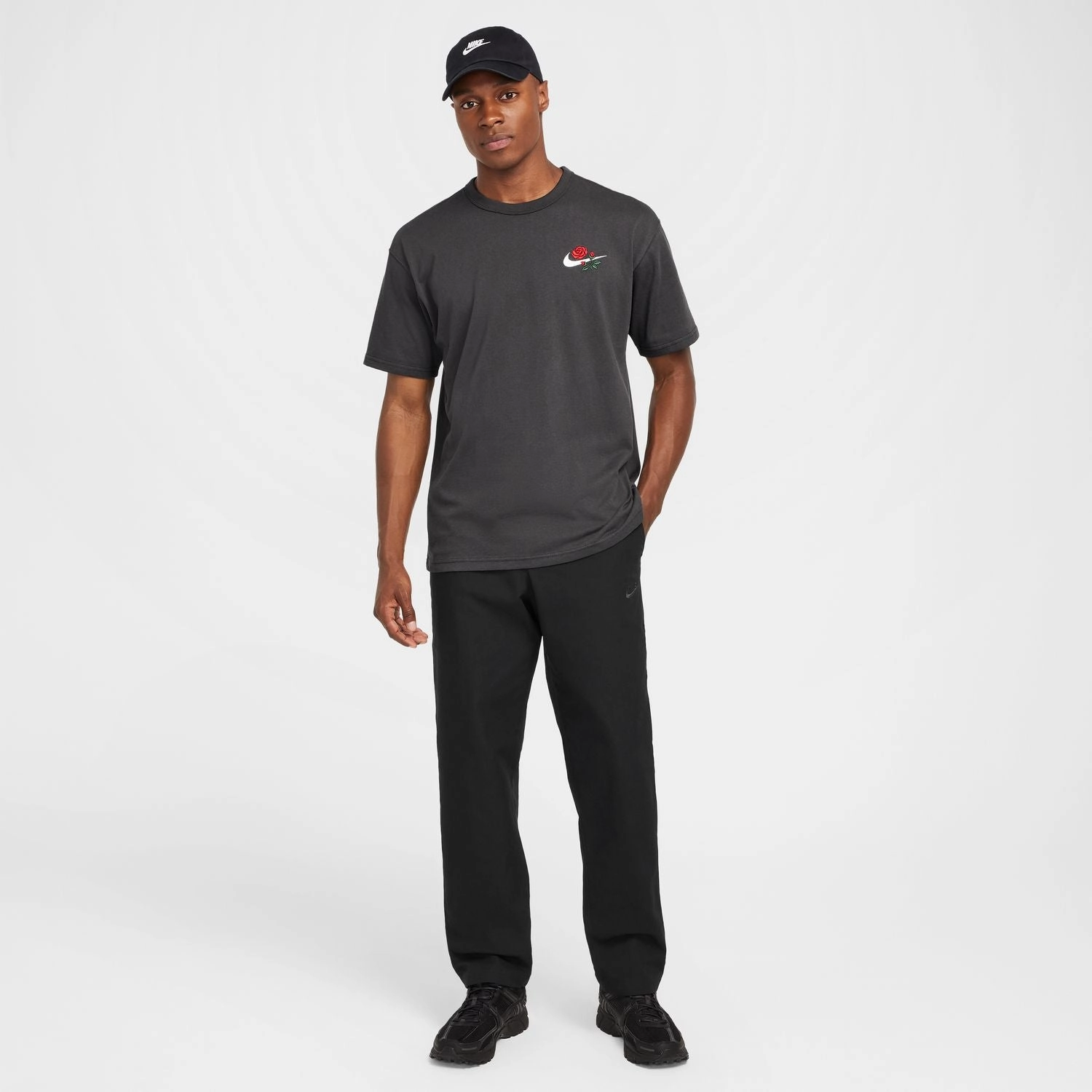 nike Rose Embroidered Heavyweight Tee - Mens