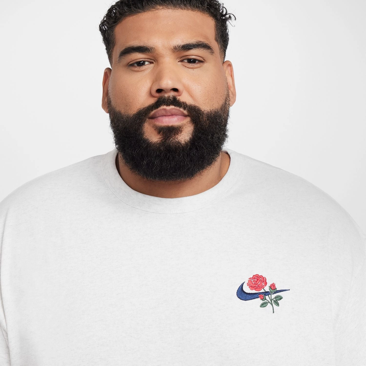nike Rose Embroidered Heavyweight Tee - Mens