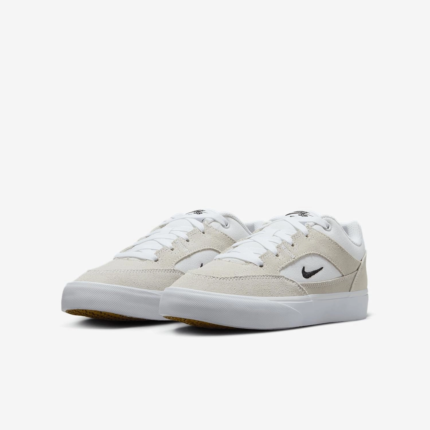 Nike SB Malor Big Kids' Skate Shoes (HF1205-101, White/Summit White/Gum Light Brown/Black)