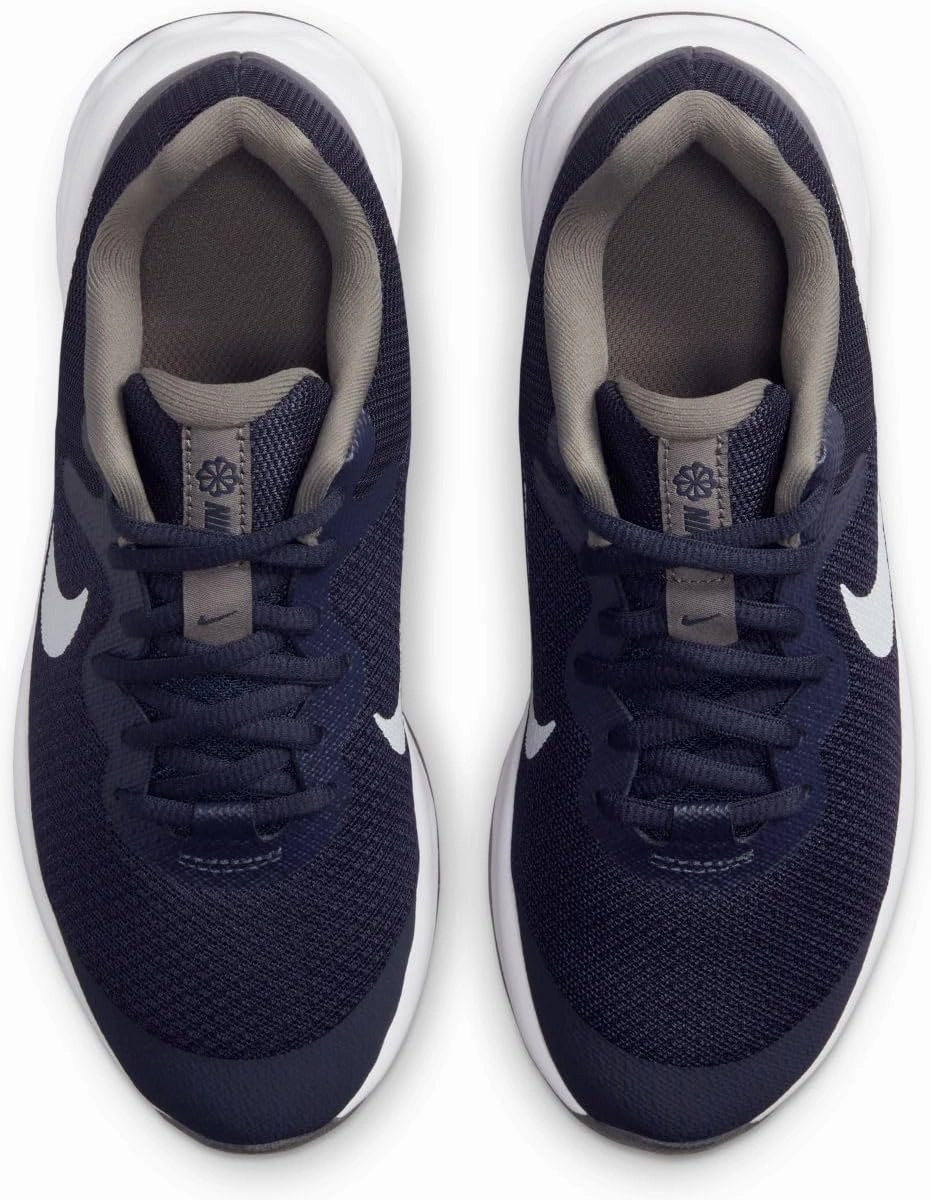 Nike Unisex-Child Big Kids' Road Running Shoes