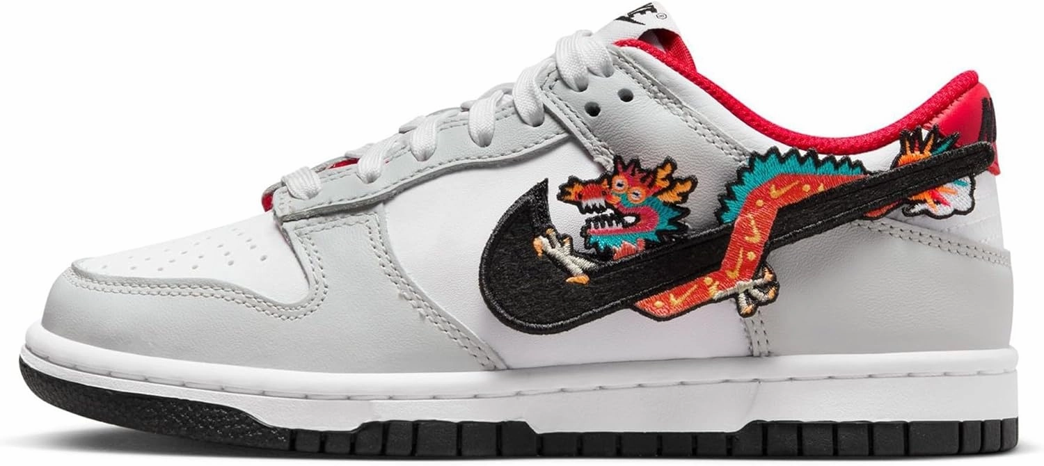 Nike unisex-child Nike Dunk Low Big Kids' Shoes