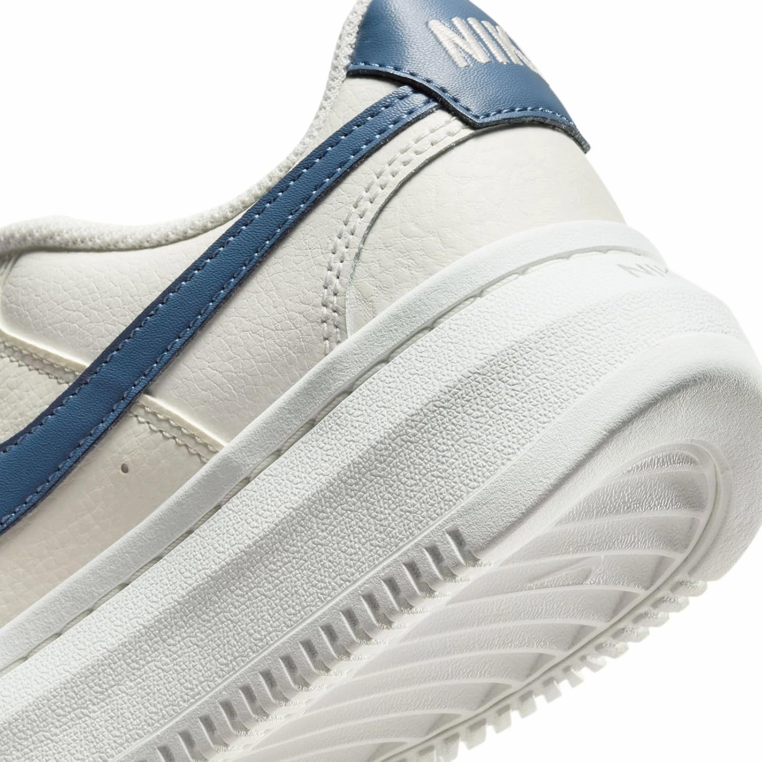 NIKE Women's Gymnastics Shoe