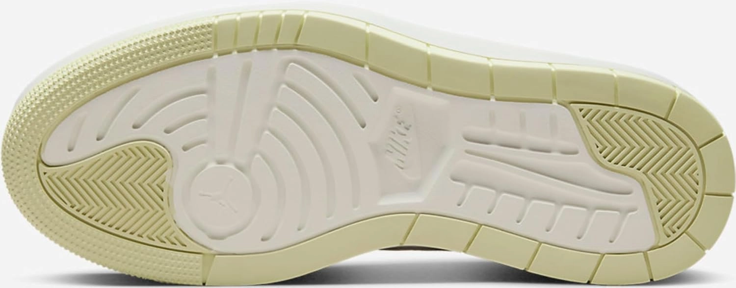 Nike Women's Modern
