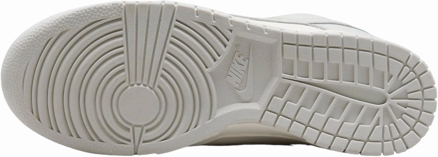 Nike Women's Modern