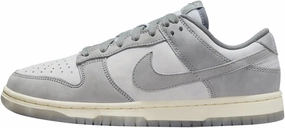 Nike Women's Modern
