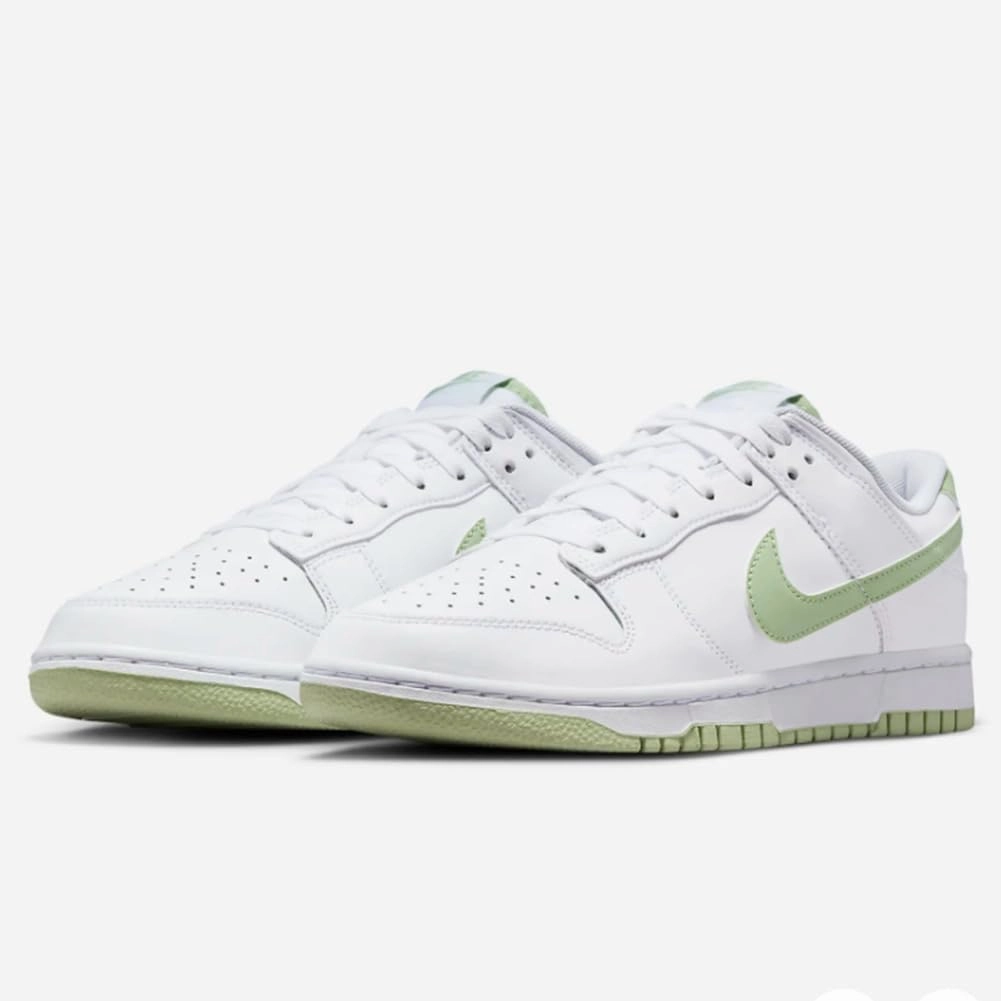 Nike Women's Retro Sneaker
