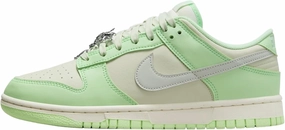 Nike Women's Sneaker