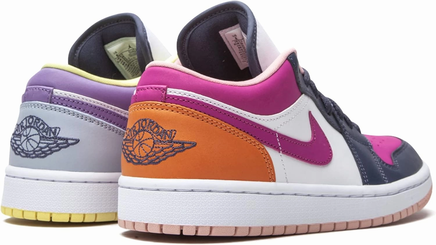 NIKE Women's Sneaker