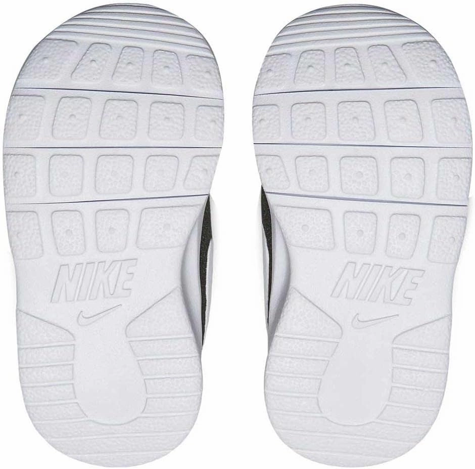 NIKE Women's Tanjun Running Shoes