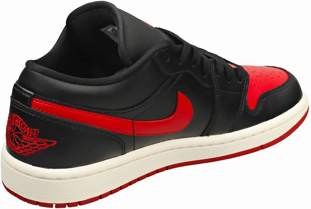 NIKE Women's Wmns Air Jordan 1 Mid Basketball Shoe