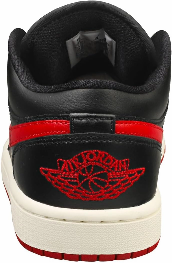 NIKE Women's Wmns Air Jordan 1 Mid Basketball Shoe