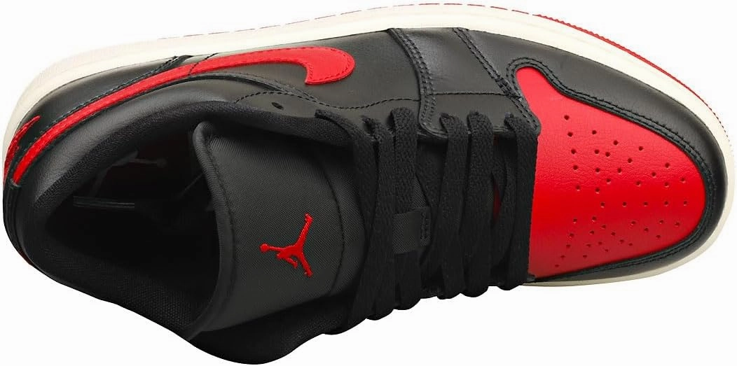 NIKE Women's Wmns Air Jordan 1 Mid Basketball Shoe