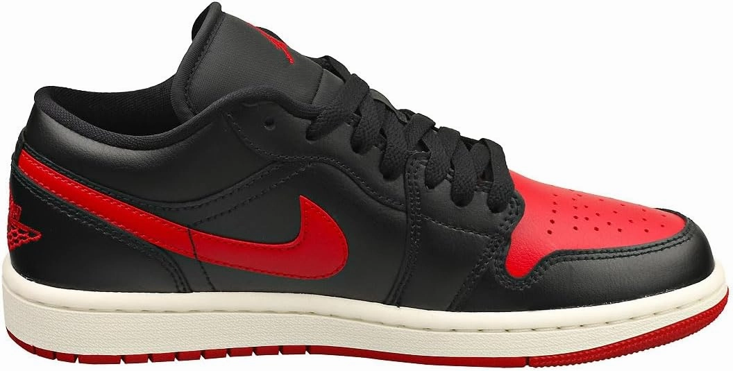NIKE Women's Wmns Air Jordan 1 Mid Basketball Shoe