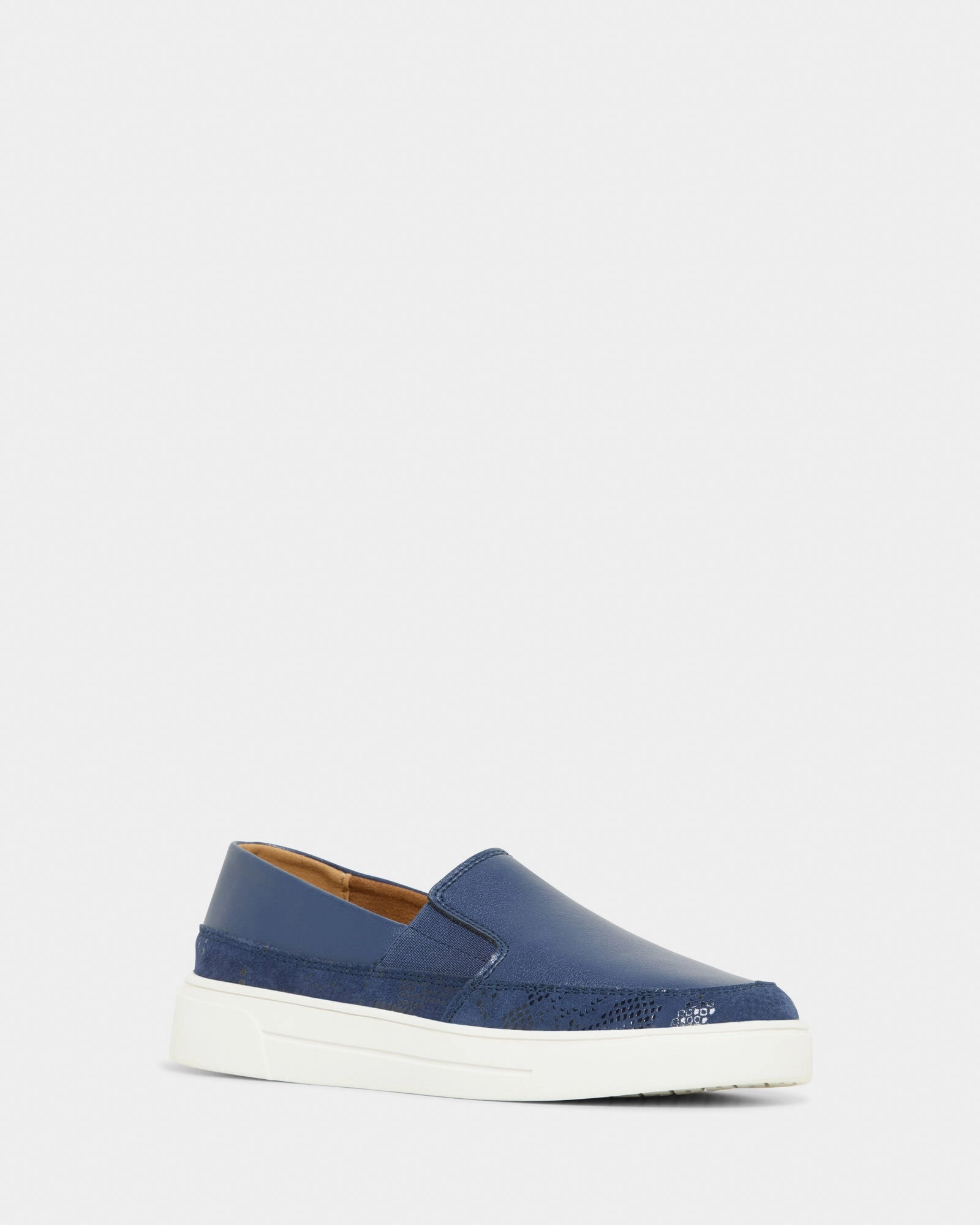 Nora Navy