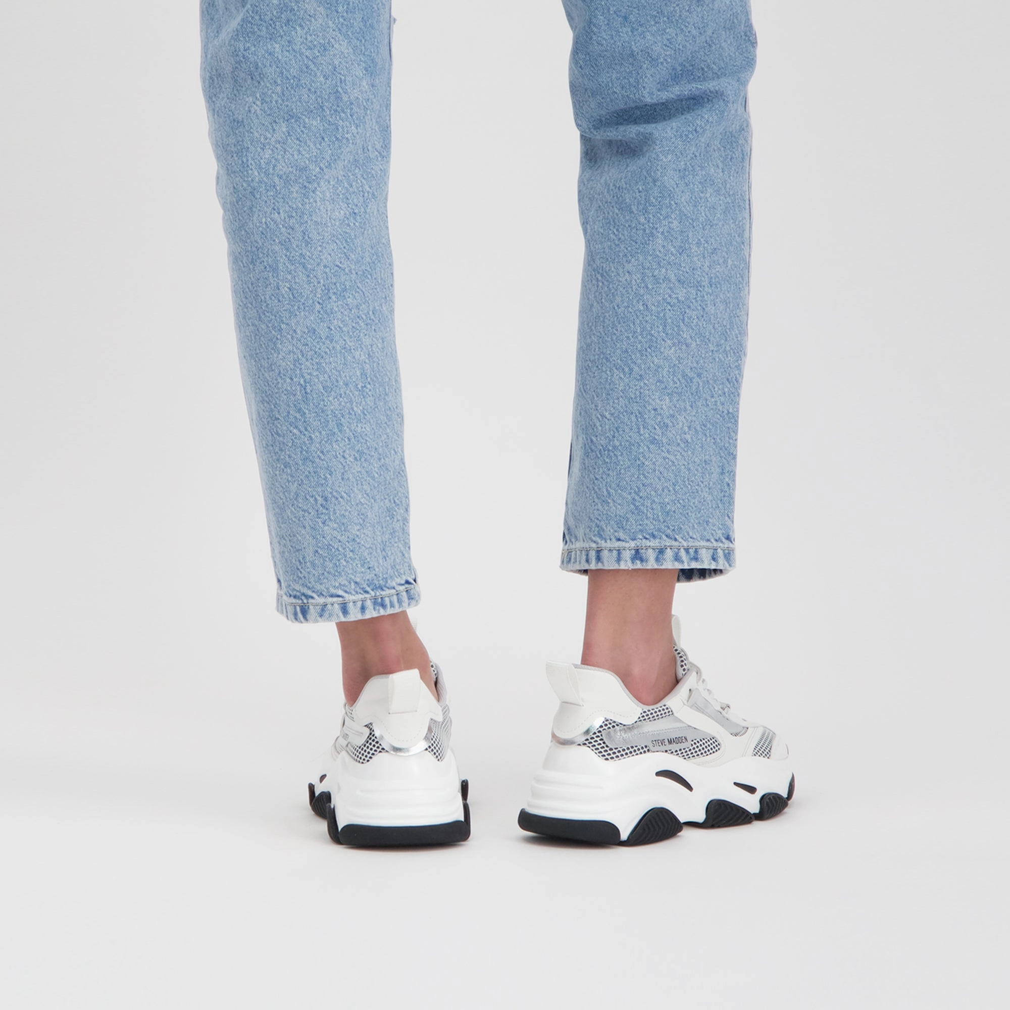Possession-E Trainer SILVER/WHITE