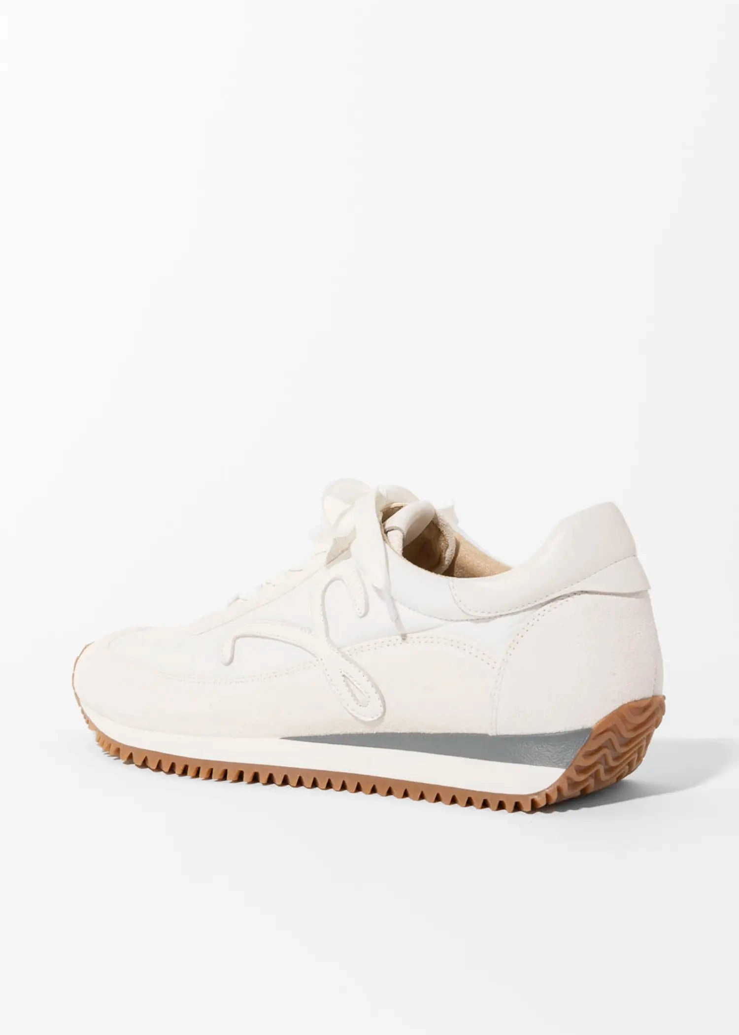 Queen Sneaker