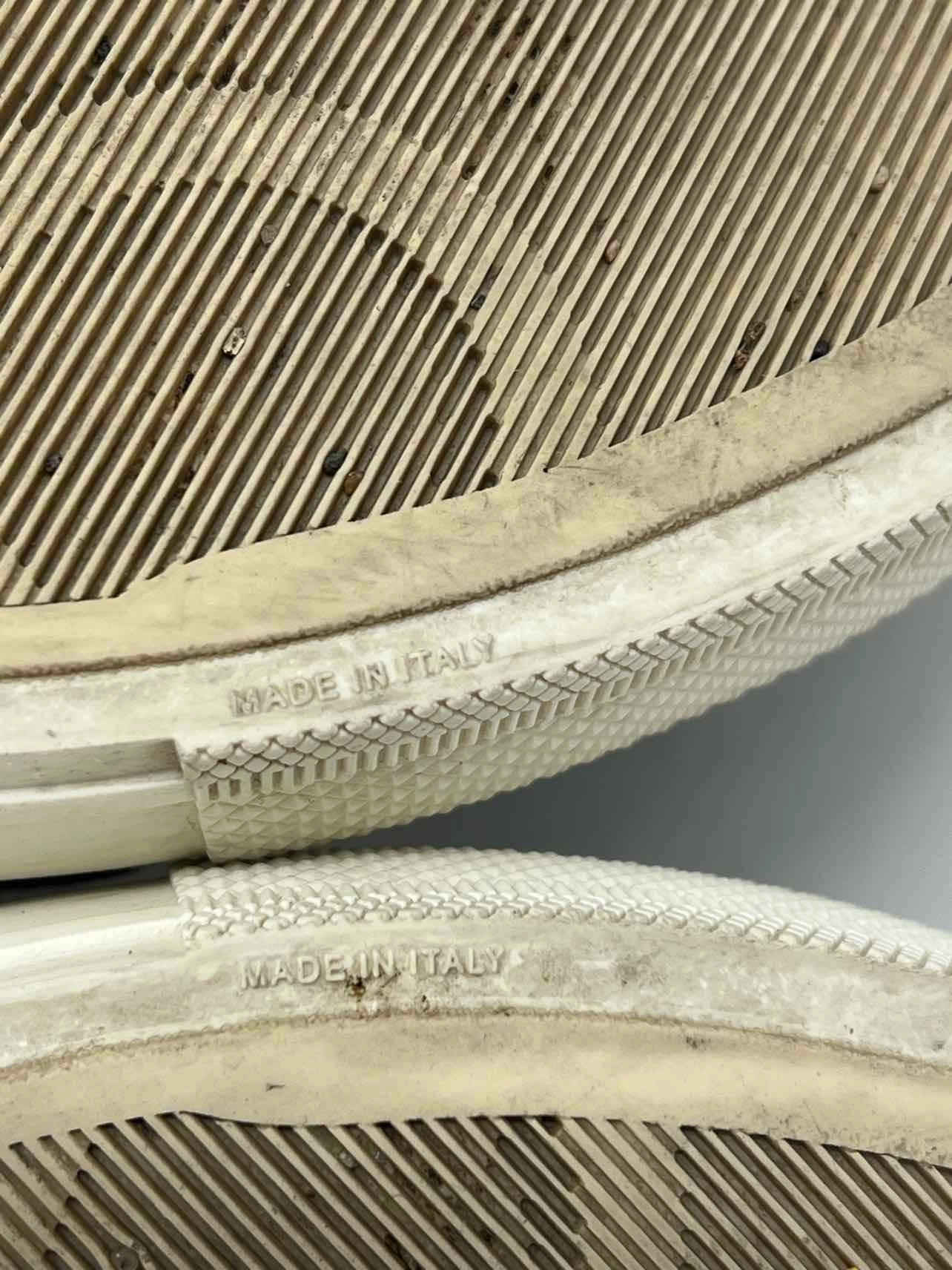 Salvatore Ferragamo Size 8.5 Beige/Black Signature Lace-Up AS IS Shoes Sneakers