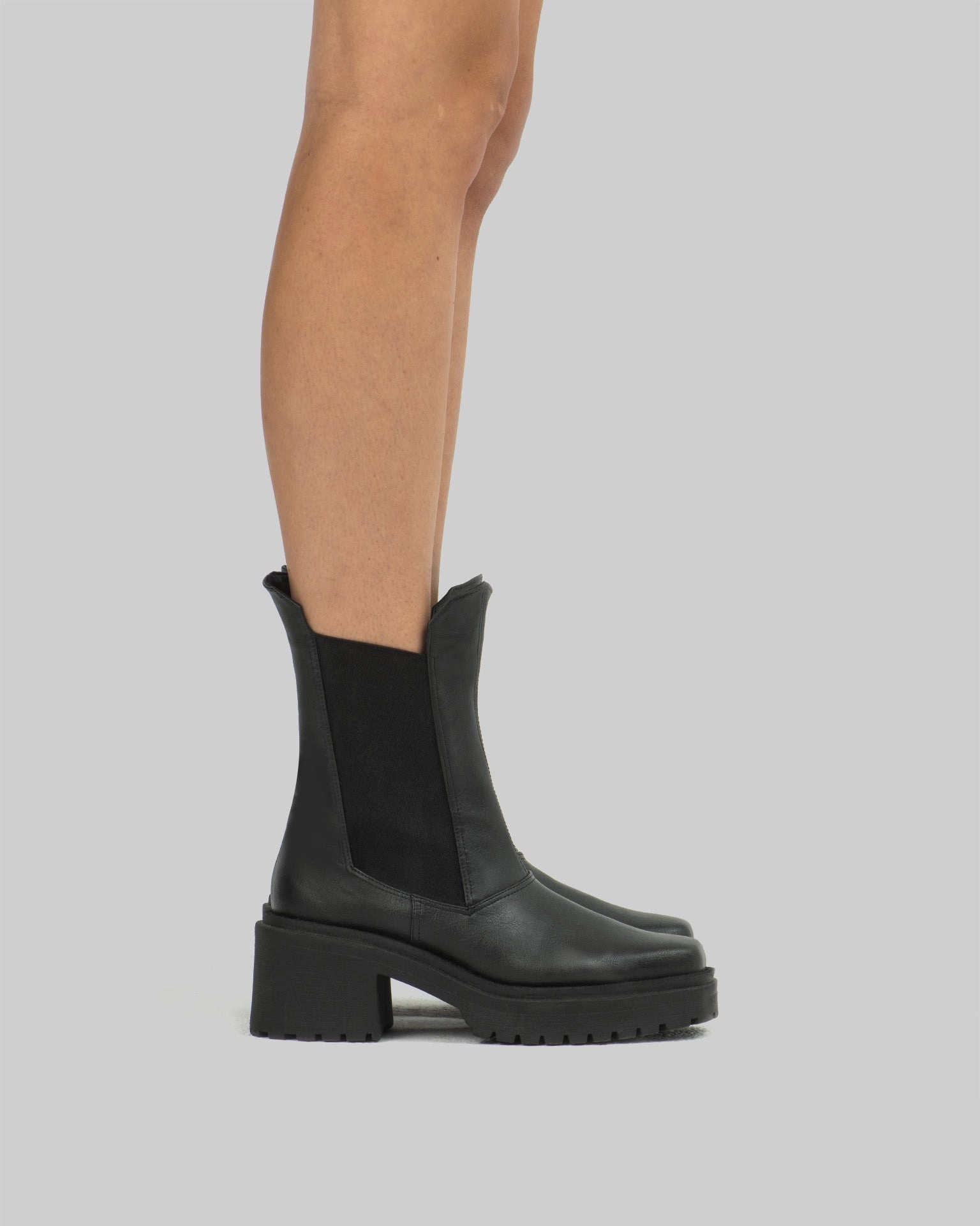 Squared Chelsea Grape Leather Vegan Boots | Black