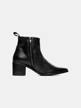 Swan No.1 Desserto Cactus Leather Vegan Ankle Boots | Black
