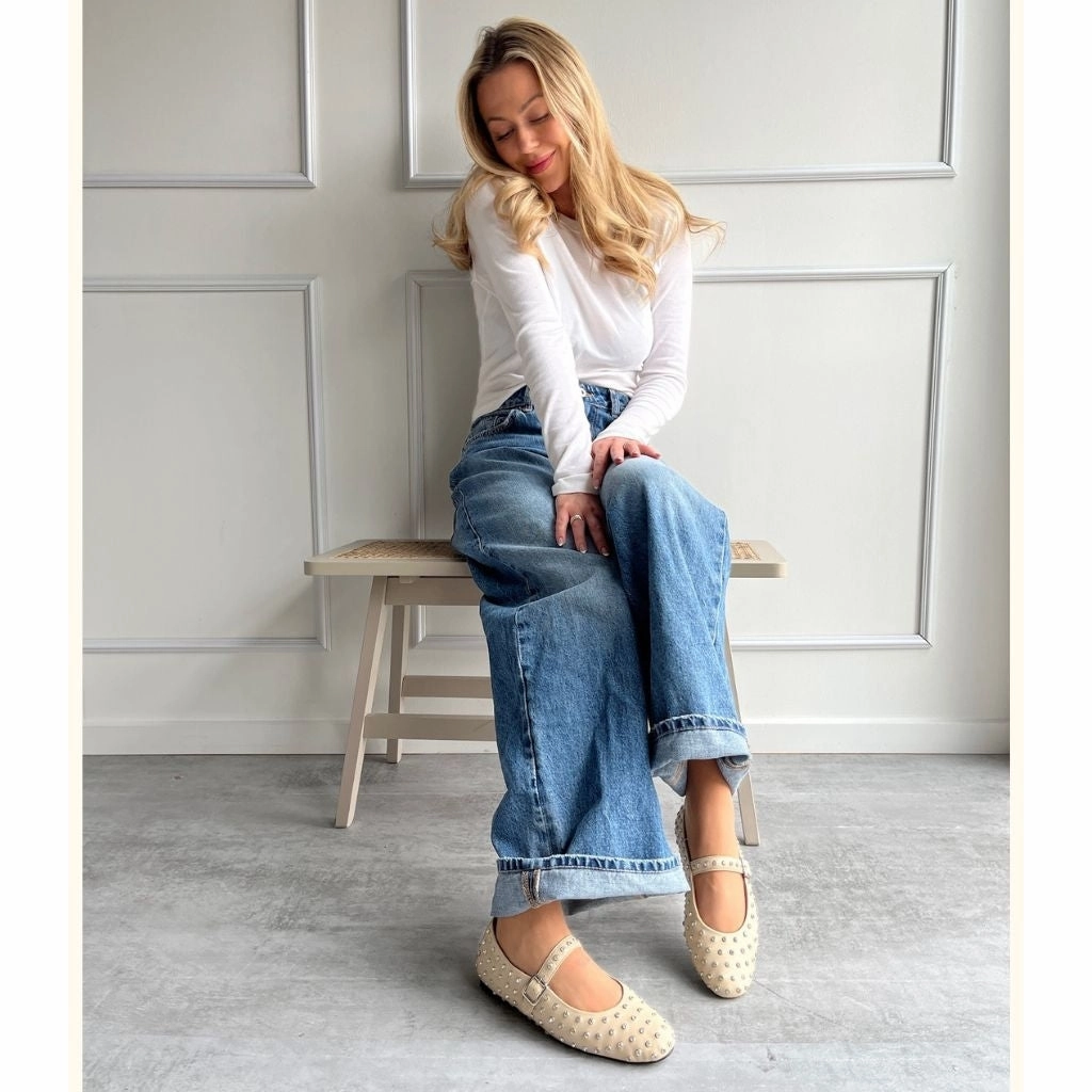 THE LOVELY MOVE - BEIGE